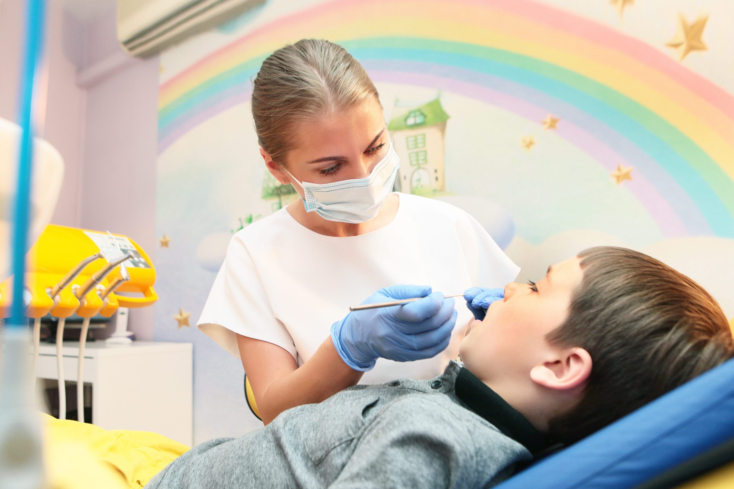 Hipodoncja a leczenie protetyczne. Co warto wiedzieć?