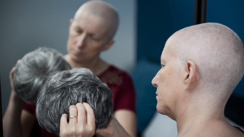 Jak dobrać perukę po chemioterapii?